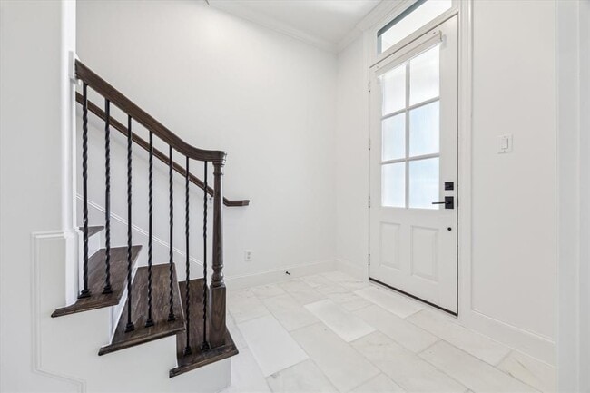 Building Photo - 3850 Glen Arbor Dr