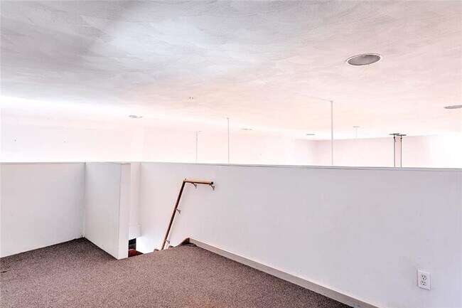 Building Photo - 4 Pallas St