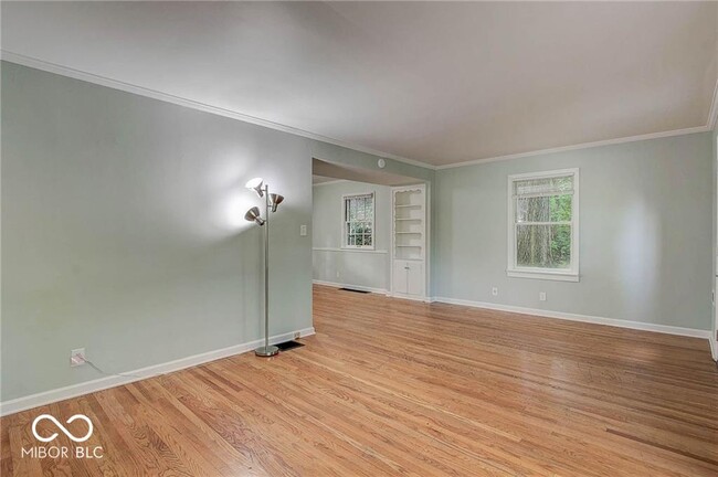 Building Photo - 5043 Boulevard Pl