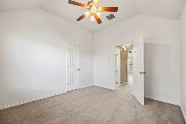 Building Photo - 28210 Chalet Park Dr