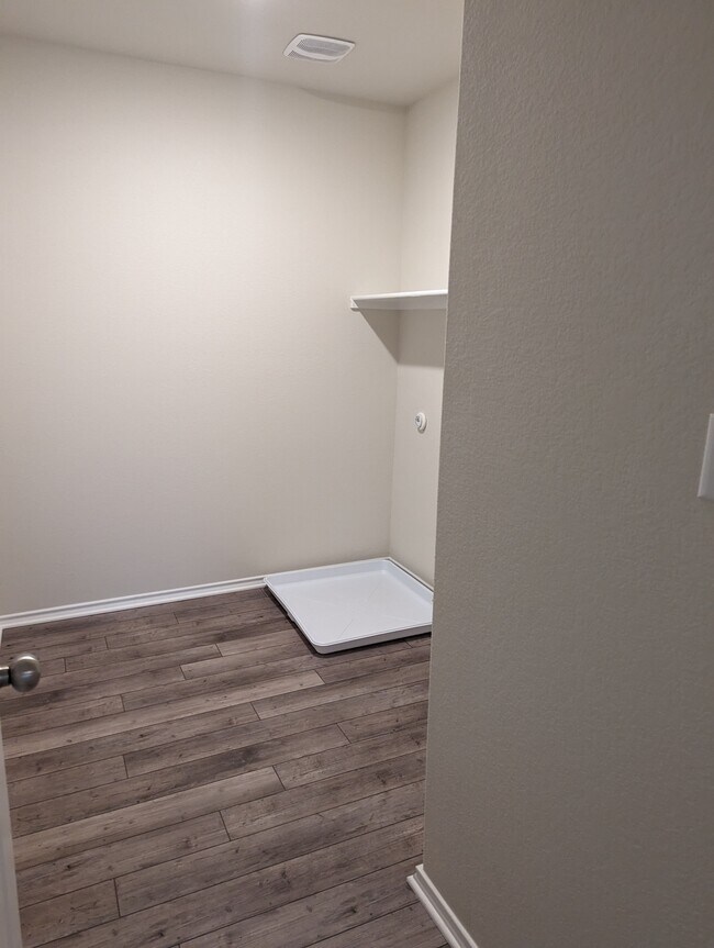 Building Photo - 98 Pacific Loon St