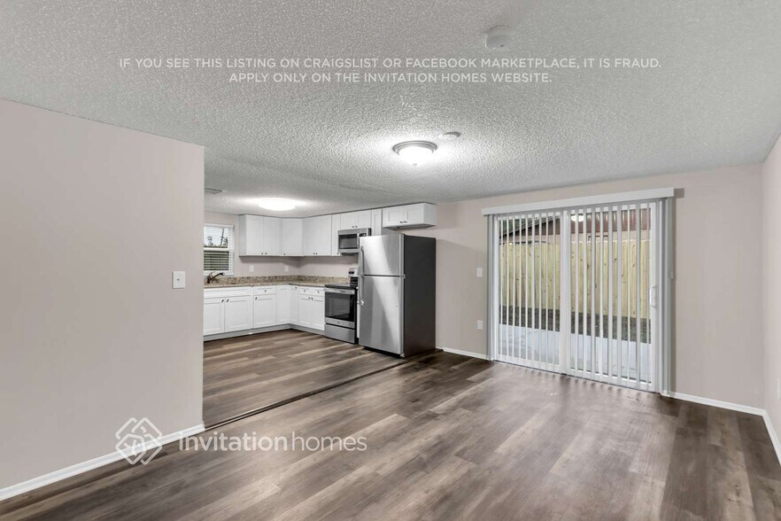 Building Photo - 8735 Spanish Moss Dr