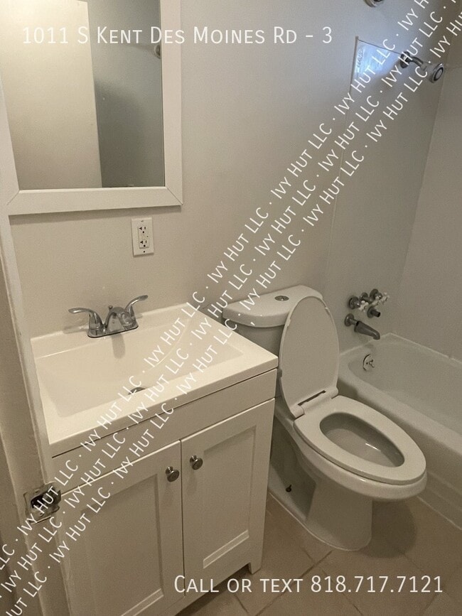 Building Photo - 1011 Kent Des Moines Rd