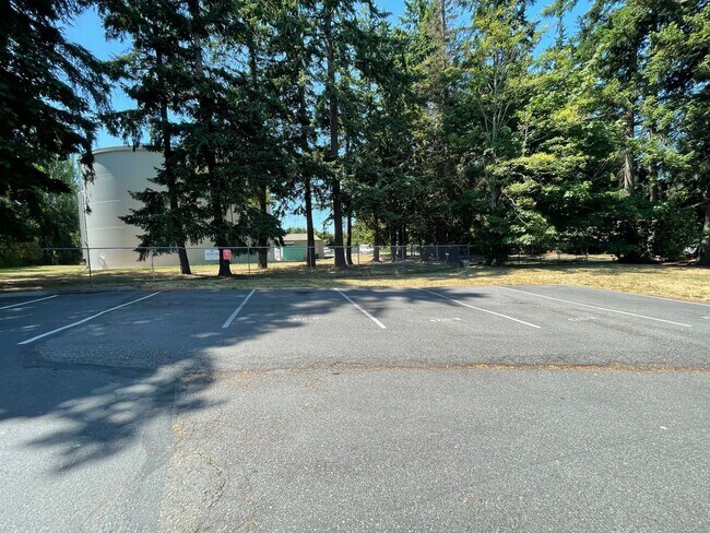 Building Photo - 4210 Blue Heron Ct