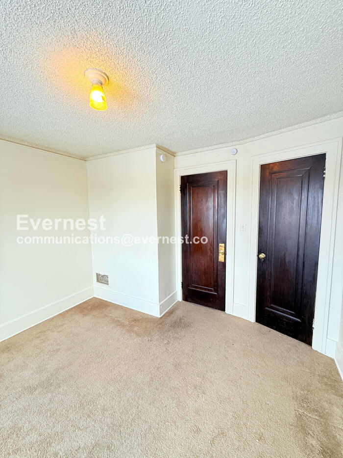 Building Photo - 9353 Kentucky St