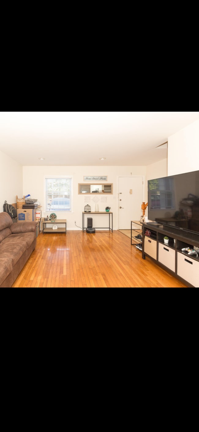 Building Photo - 1926 Goldsmith Ln