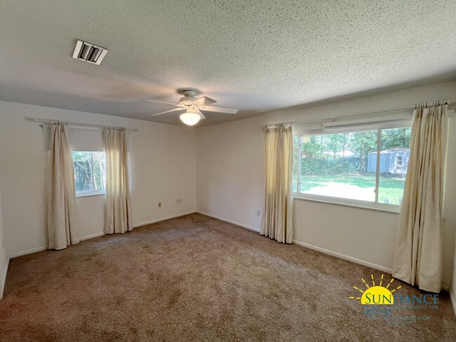Building Photo - Sparkling Pool Oasis 3 Bedroom + Flex Spac...