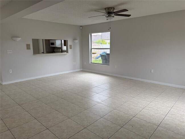 Building Photo - 1826 Clacton Dr