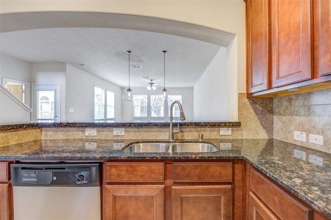 Building Photo - 8422 Sunset Loch Dr