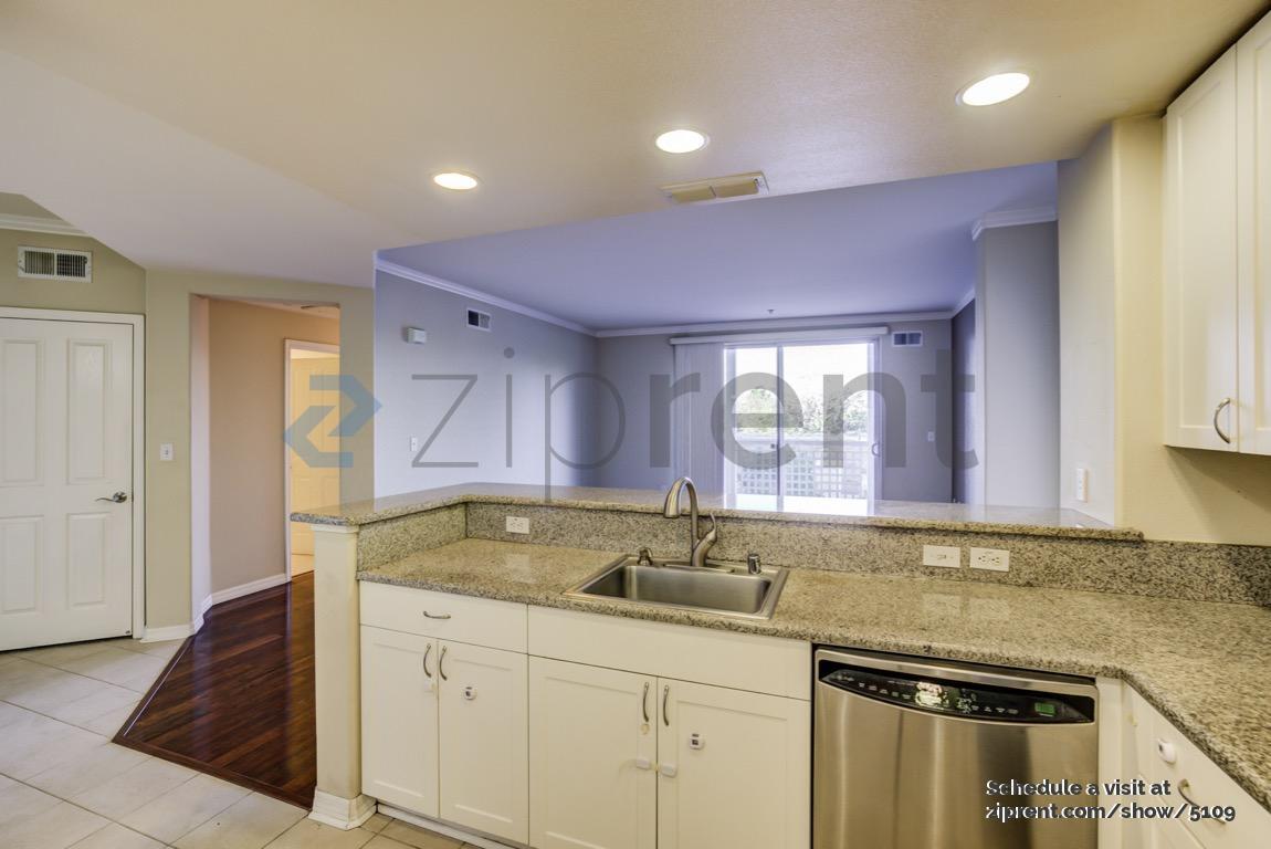 Building Photo - Unit 222