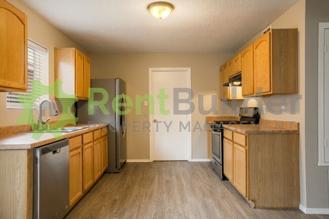 Building Photo - CALL US TODAY AT (505) 808-6467 TO SCHEDUL...