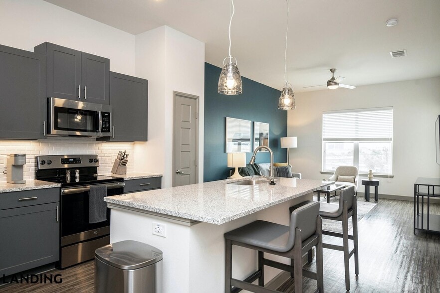 Building Photo - 949 Cleveland St