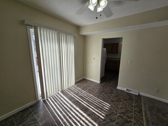 Building Photo - 330 Cottage St