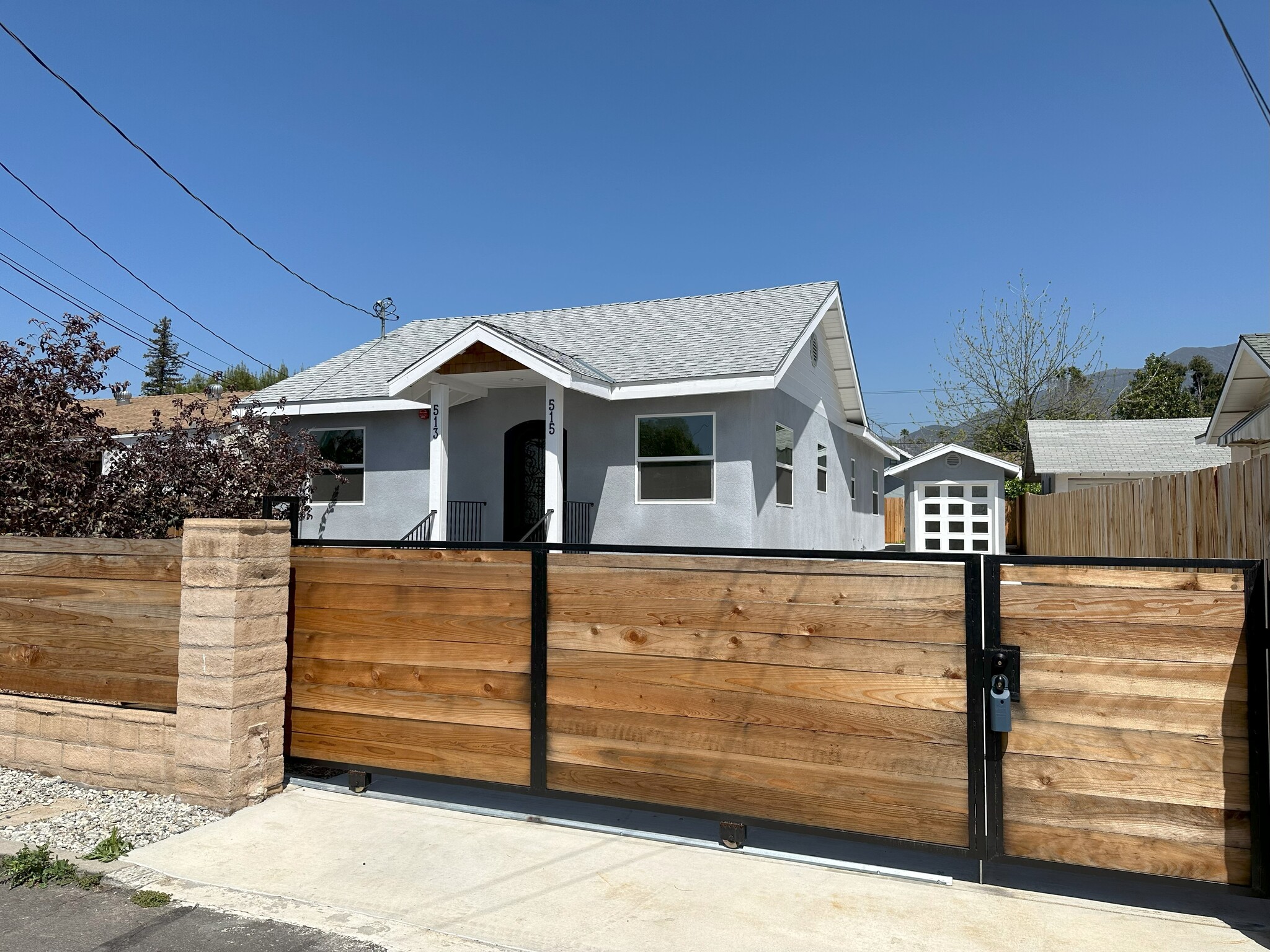 Building Photo - 515 Archwood Pl