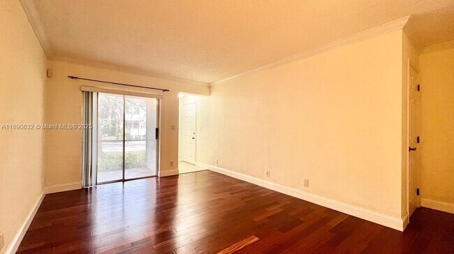 Building Photo - 303 Gardens Dr