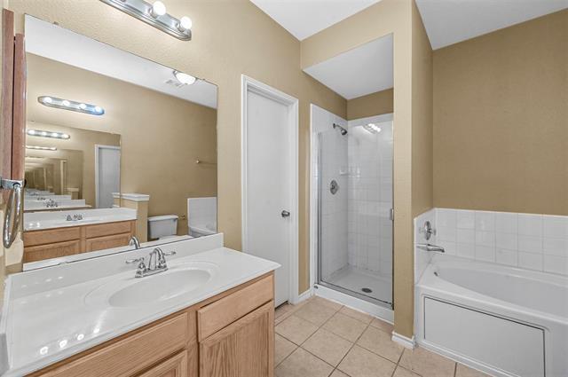 Building Photo - 9229 Chesapeake Ln