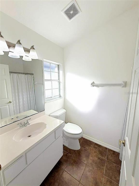 Building Photo - 504 Rose Apple Cir