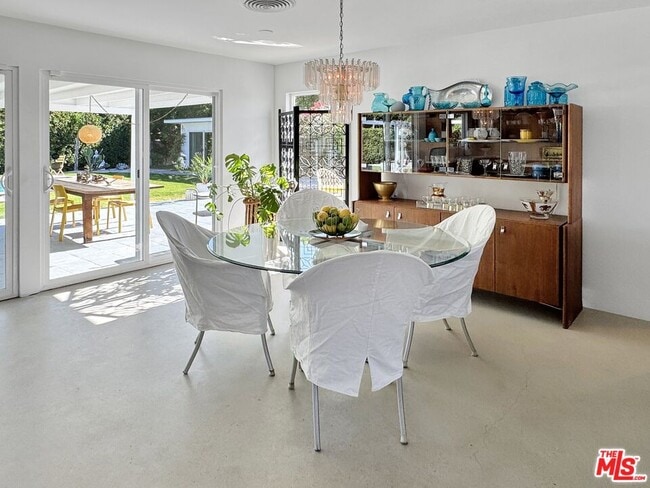 Building Photo - 2235 E Paseo Gracia