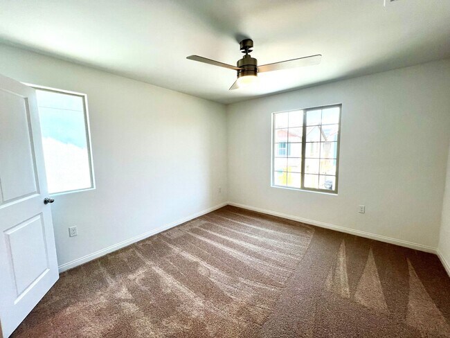 Building Photo - Brand-New 5-Bedroom, 3-Bath Single Family Home for Lease in Ontario with Solar Panels