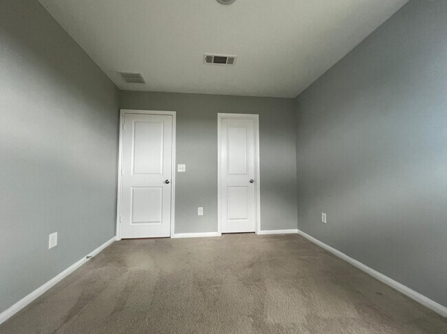Building Photo - 17823 Pumpkin Vine Dr