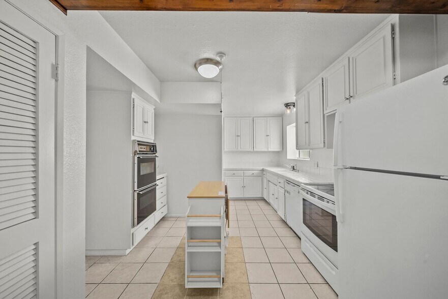 Building Photo - 22647 Margarita Dr