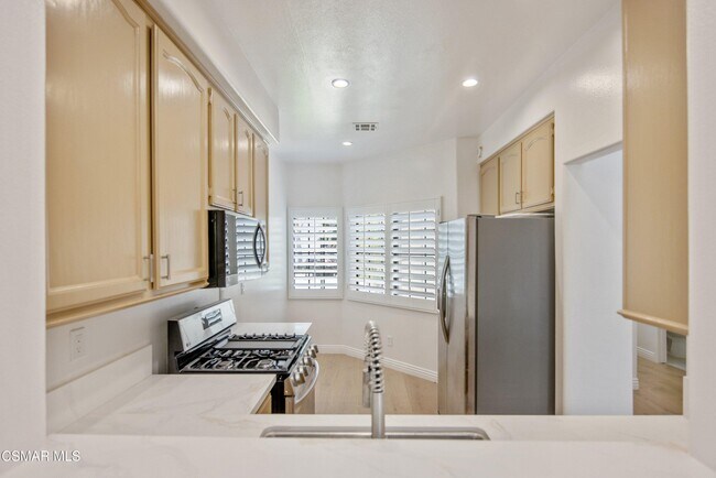 Building Photo - 4791 Parma Dr