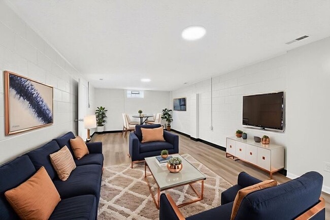 Building Photo - 5201 Bagley Rd