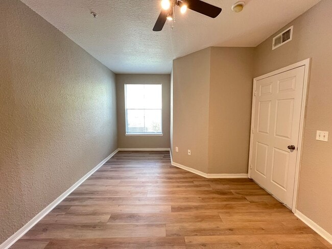 Building Photo - Gorgeous apartment for rent!