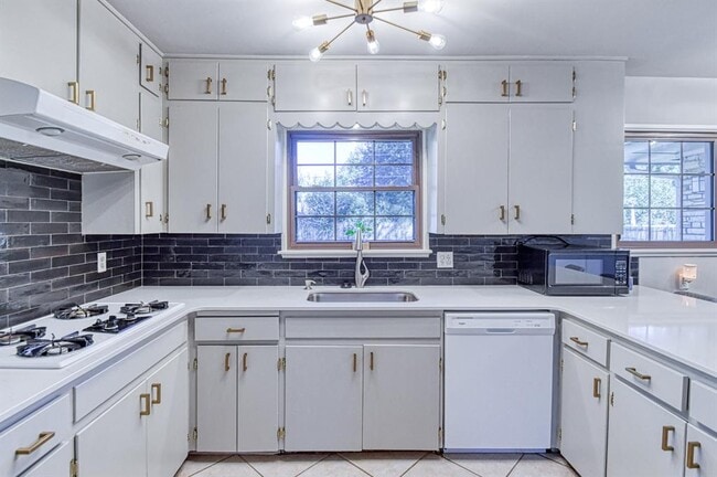 Building Photo - 1221 Cruce St