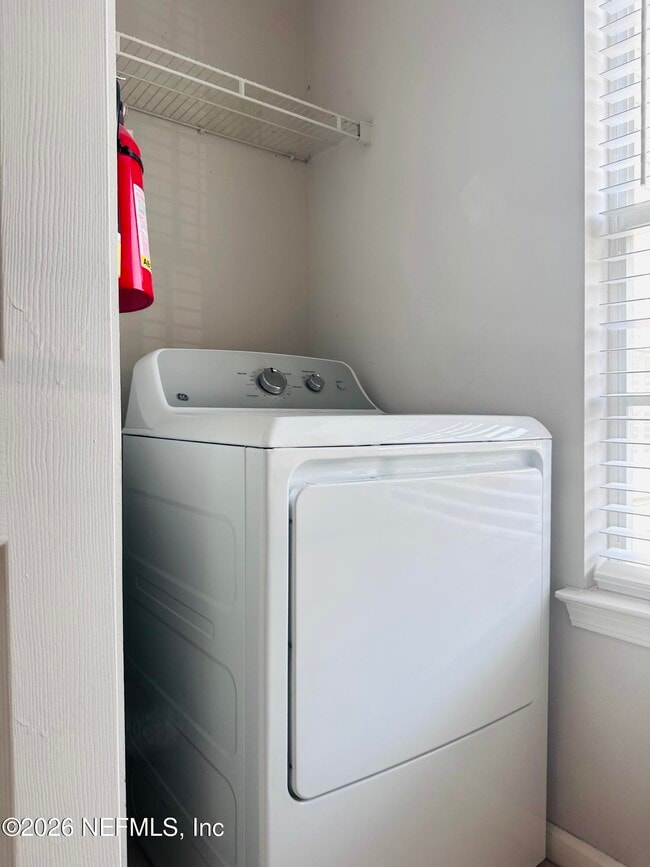 Building Photo - 3938 Hendricks Ave