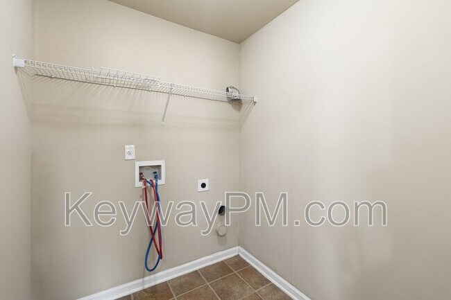 Building Photo - 1023 Iris Glen Dr