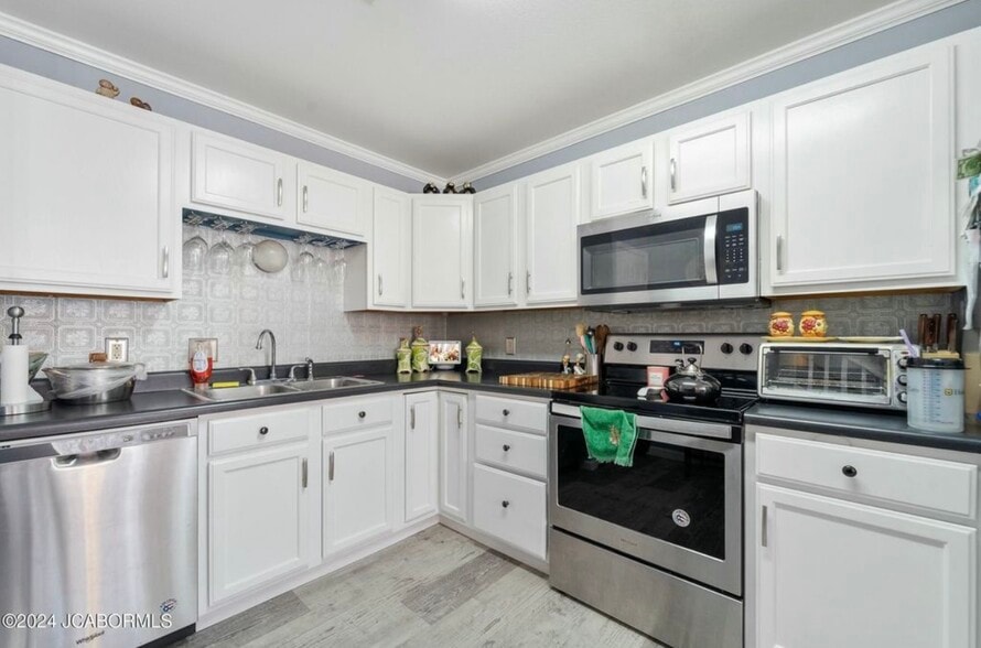 Building Photo - 1623 Timber Creek Dr