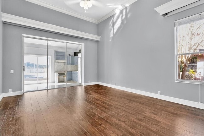 Building Photo - 6719 Fairway Cove Dr