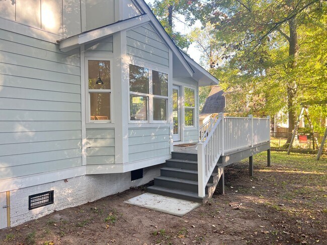 Building Photo - Pet Friendly, Remodeled Home in North Myrtle Beach! Three bedrooms, Available NOW!
