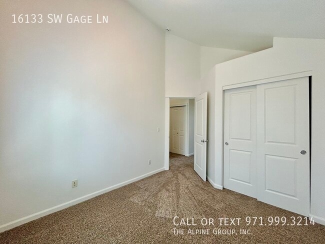 Building Photo - 16133 SW Gage Ln