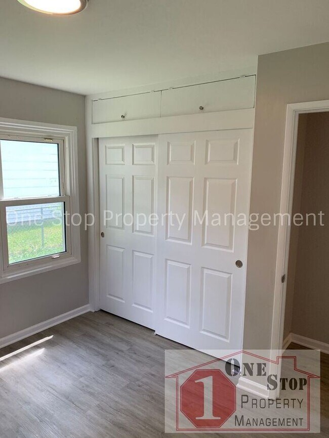 Building Photo - Beautiful 3 Bedroom 1 Bathroom Ranch Home ...