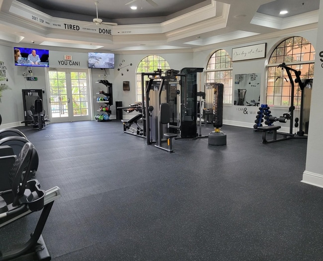 Building Photo - 6123 Metrowest Blvd