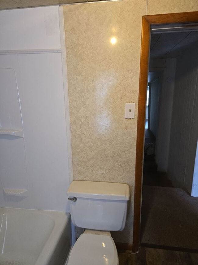 Building Photo - Spacious 3-bedroom single-family home in Chambersburg Borough