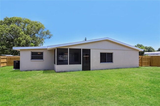 Building Photo - 8464 Hollyhock Ave