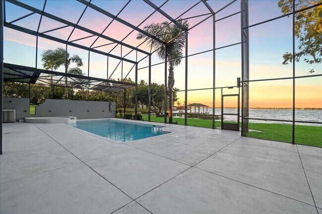 Building Photo - 3824 Gaines Dr