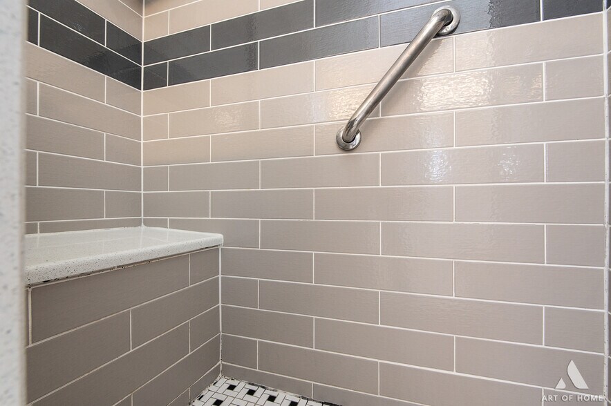 Building Photo - 7247 Bradford Ct