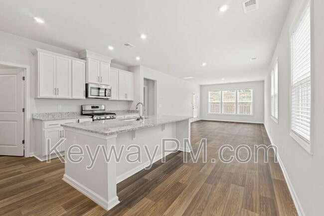 Building Photo - 644 Manitou Cir