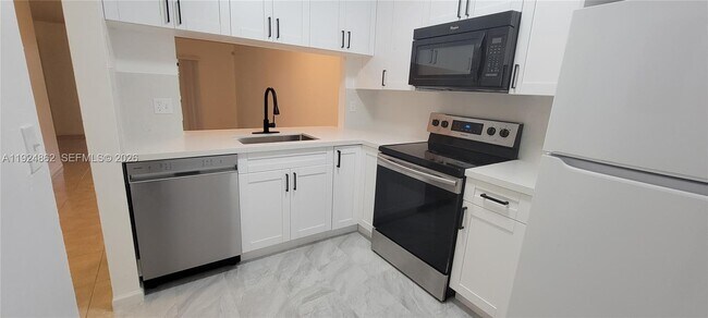 Building Photo - 10357 NW 8th St