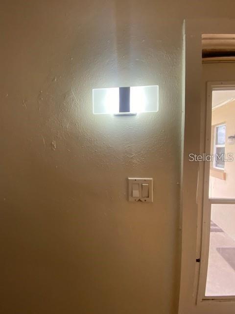 Building Photo - 203 W Wall St