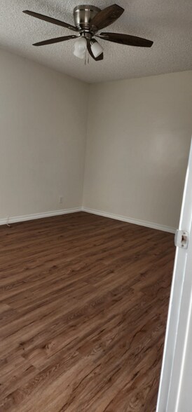 Building Photo - 5430 Corteen Pl