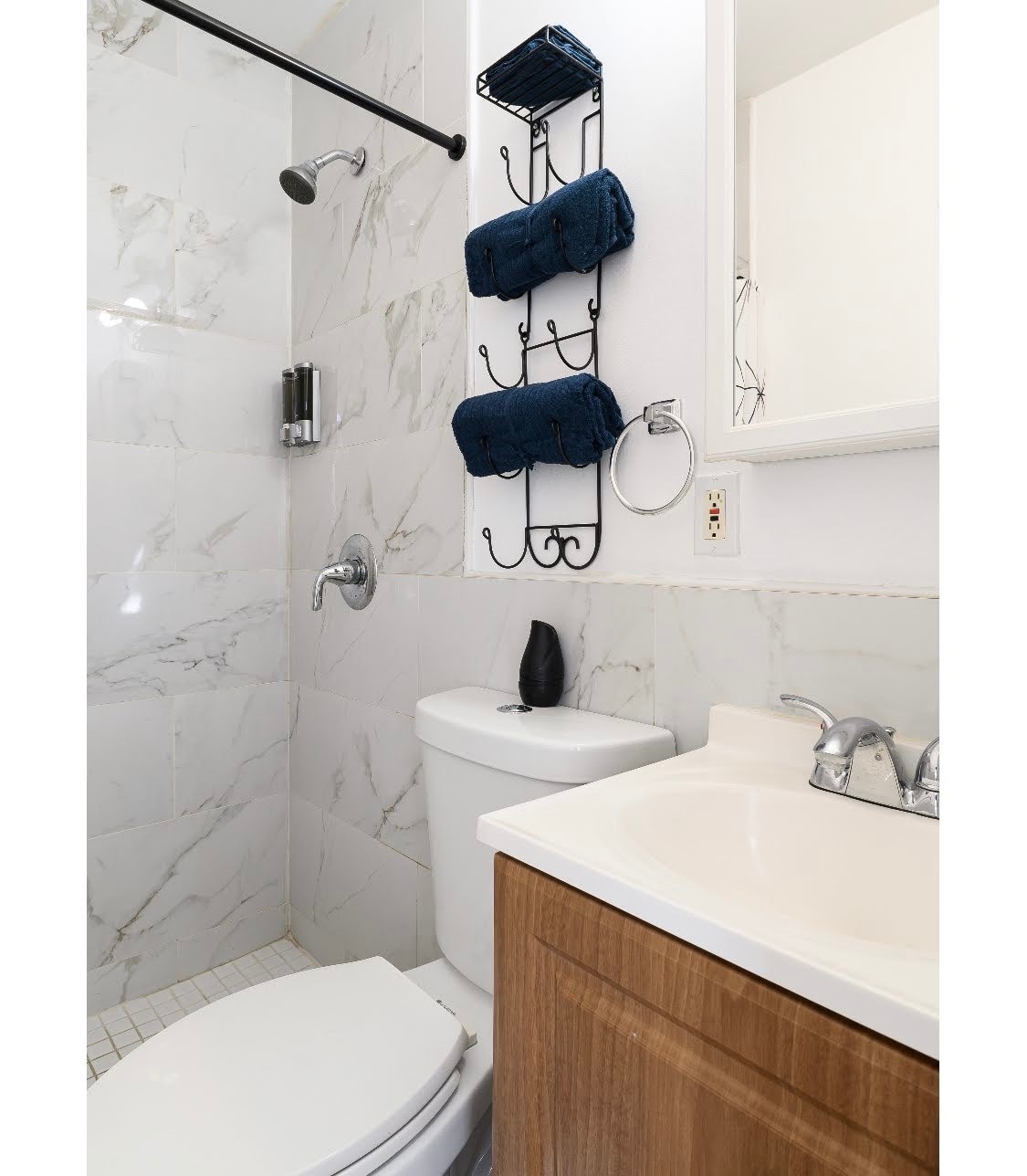 Bathroom - 2235 Liberty St