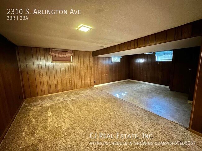 Building Photo - 2310 S Arlington Ave