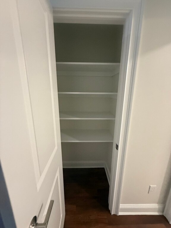 Building Photo - 10 Franklin Ave