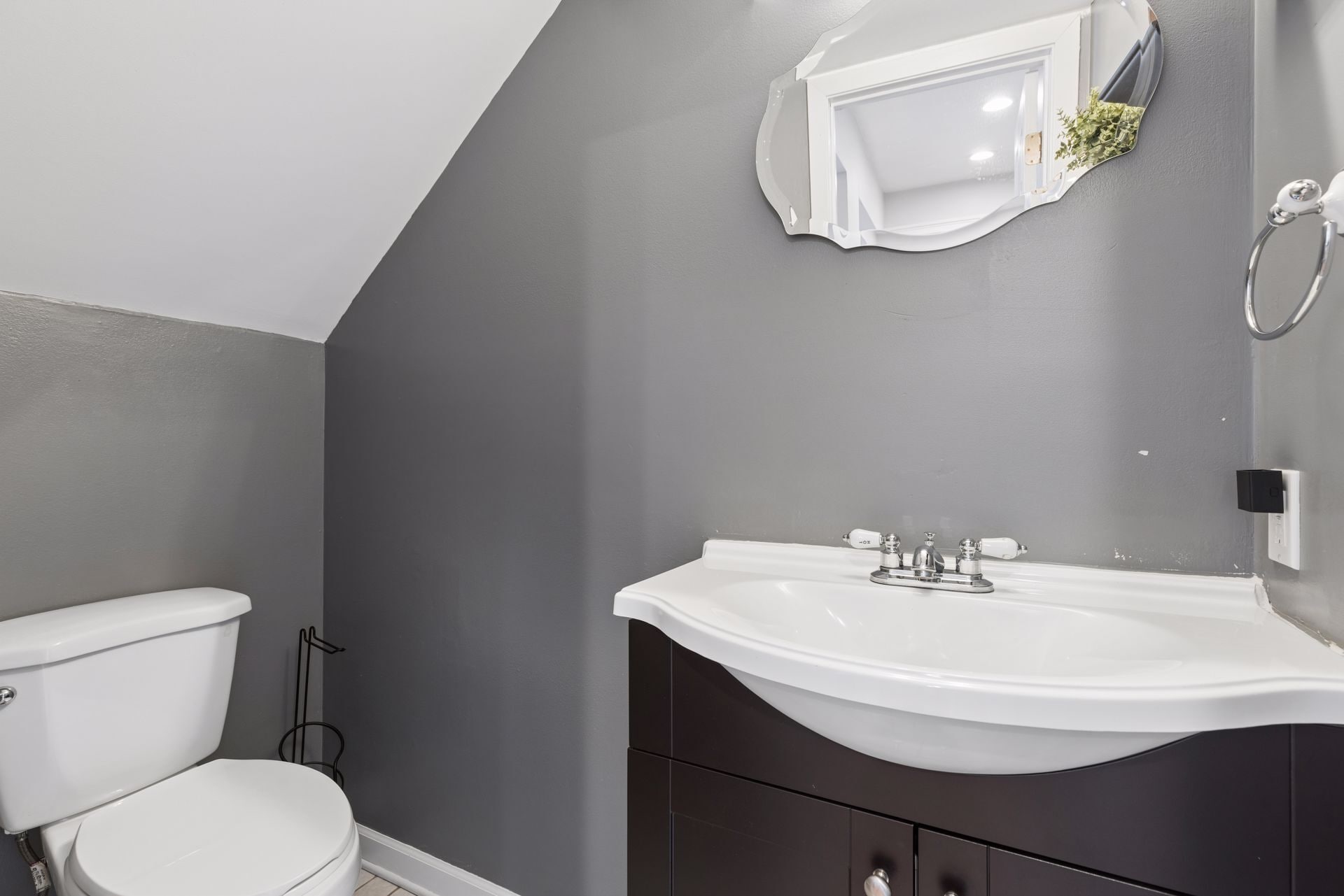 Building Photo - 3620 Independence Ave S