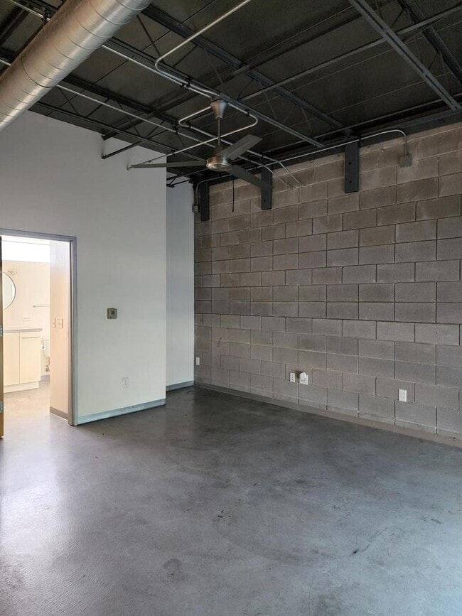 Building Photo - 4801 S Congress Ave